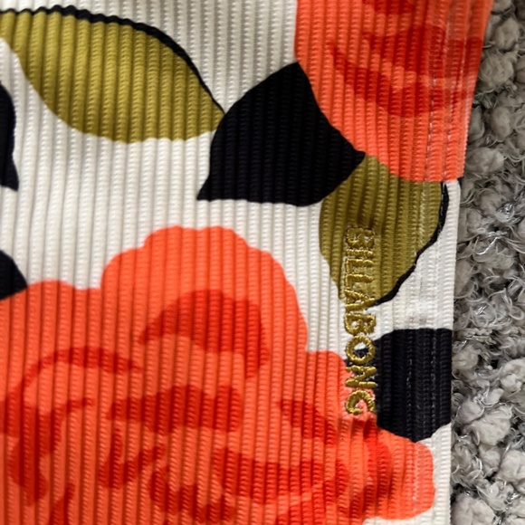 NWT Billabong Magic Garden Bikini - Picture 6 of 15